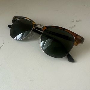 NWOT Rayban 3016 clubmaster tortoiseshell sun glasses
